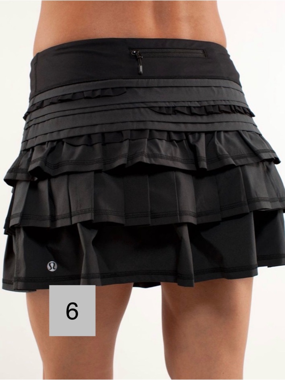 Lululemon Vintage (early 2010s)
Back on Track skirt - 6 - Black